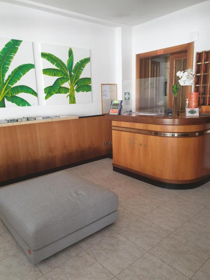 Hotel La Favorita بسكييرا ديل غاردا المظهر الخارجي الصورة