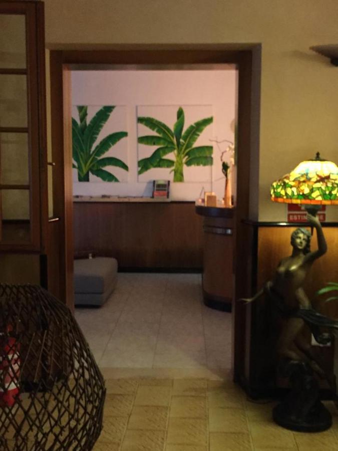 Hotel La Favorita بسكييرا ديل غاردا المظهر الخارجي الصورة