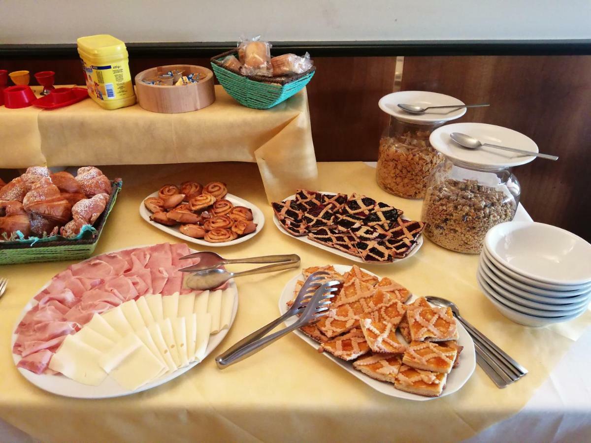 Hotel La Favorita بسكييرا ديل غاردا المظهر الخارجي الصورة